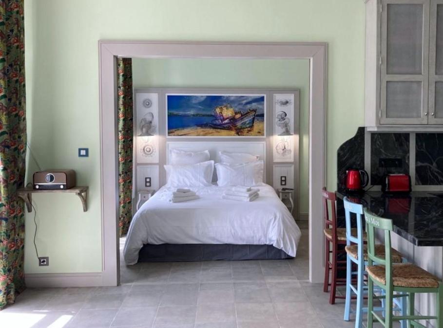 Mes A Moi In Pezenas - Appartements De Charme - Baignoire Balneo Exterior foto